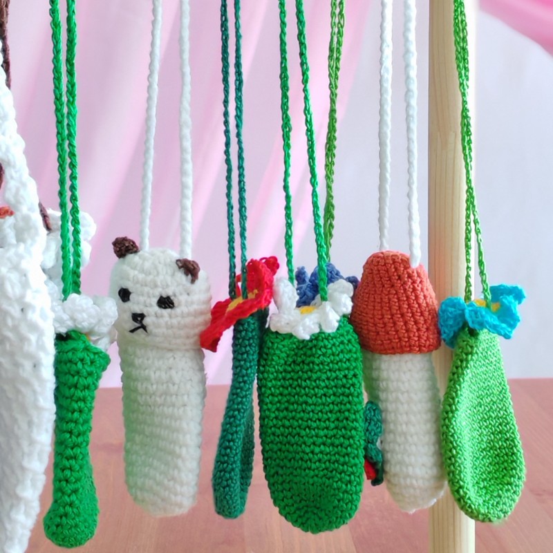 Вязаный чехол для помады